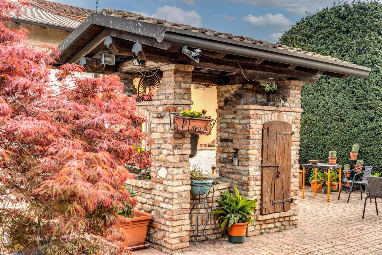 Agriturismo Pozzo Fiorito Кастильоне-делле-Стивьере Экстерьер фото