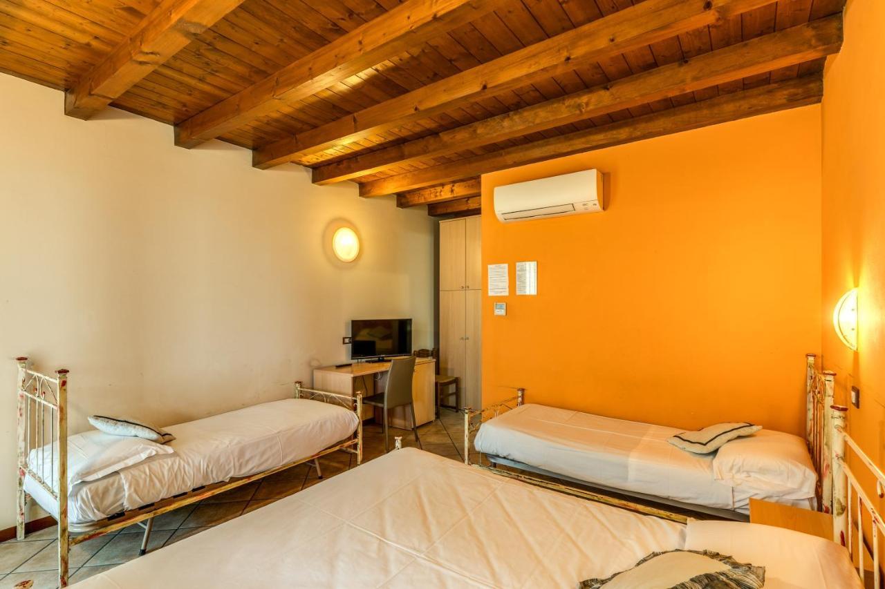 Agriturismo Pozzo Fiorito Кастильоне-делле-Стивьере Экстерьер фото