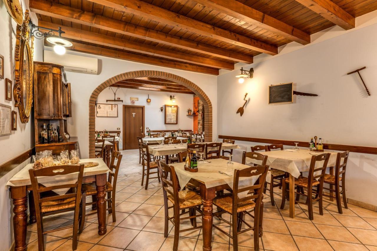 Agriturismo Pozzo Fiorito Кастильоне-делле-Стивьере Экстерьер фото