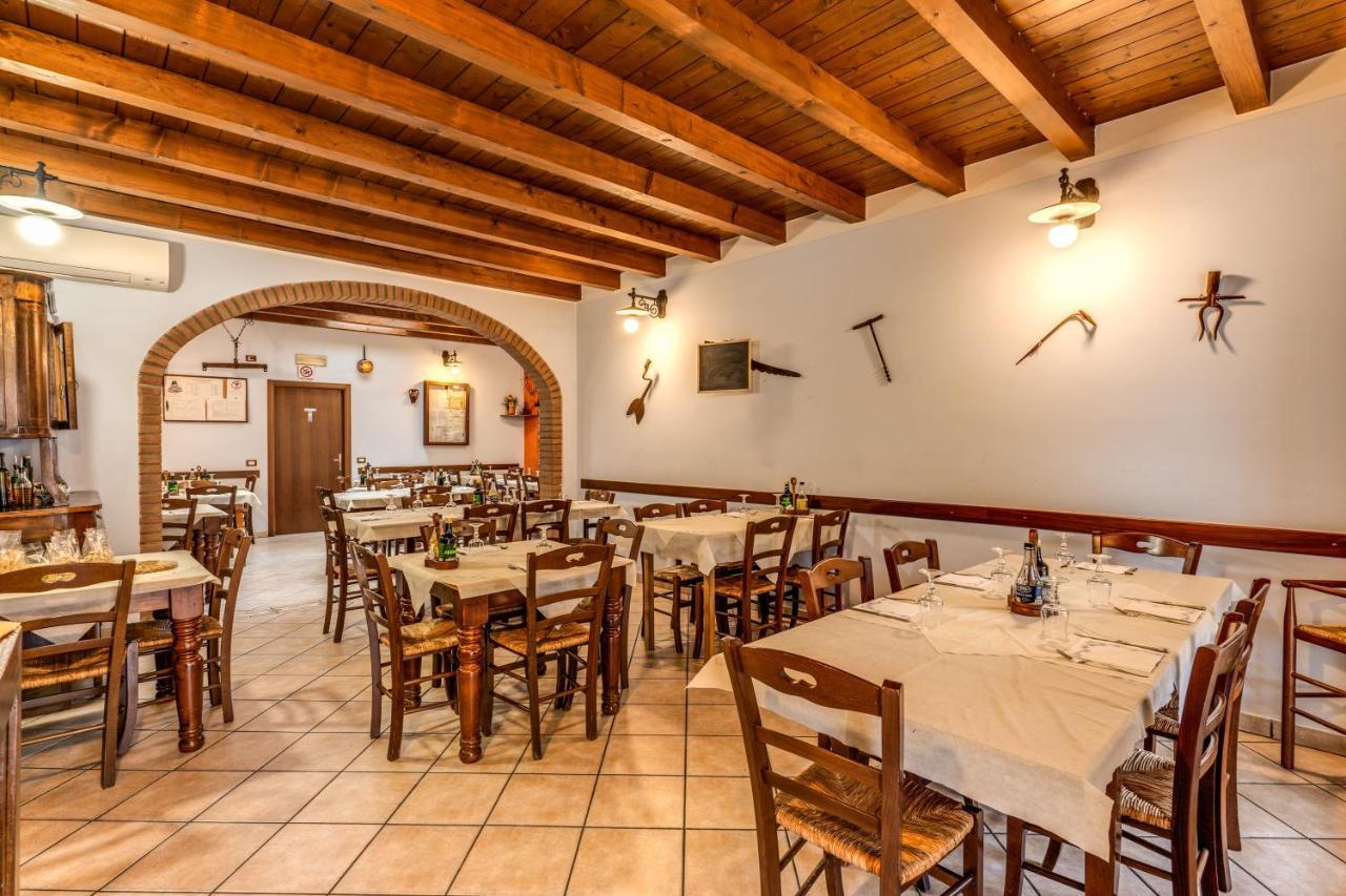 Agriturismo Pozzo Fiorito Кастильоне-делле-Стивьере Экстерьер фото
