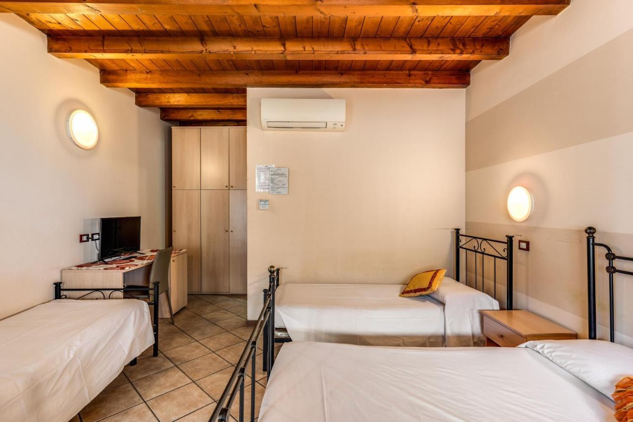 Agriturismo Pozzo Fiorito Кастильоне-делле-Стивьере Экстерьер фото