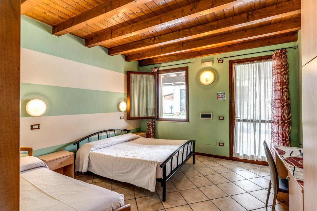 Agriturismo Pozzo Fiorito Кастильоне-делле-Стивьере Экстерьер фото