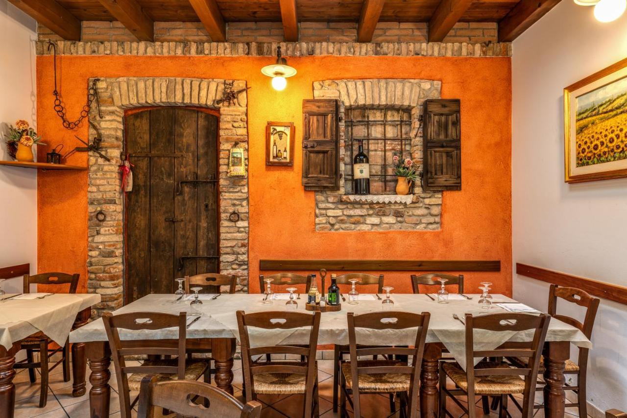 Agriturismo Pozzo Fiorito Кастильоне-делле-Стивьере Экстерьер фото