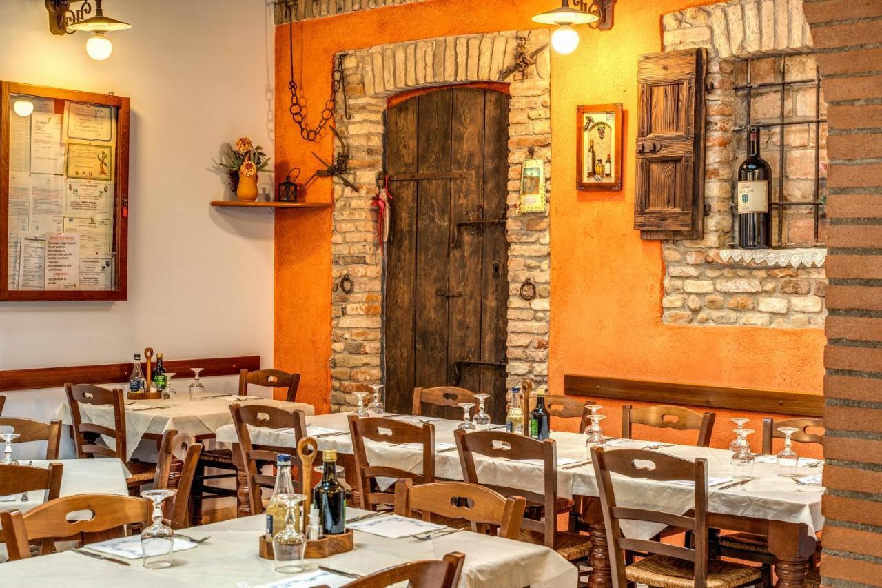 Agriturismo Pozzo Fiorito Кастильоне-делле-Стивьере Экстерьер фото